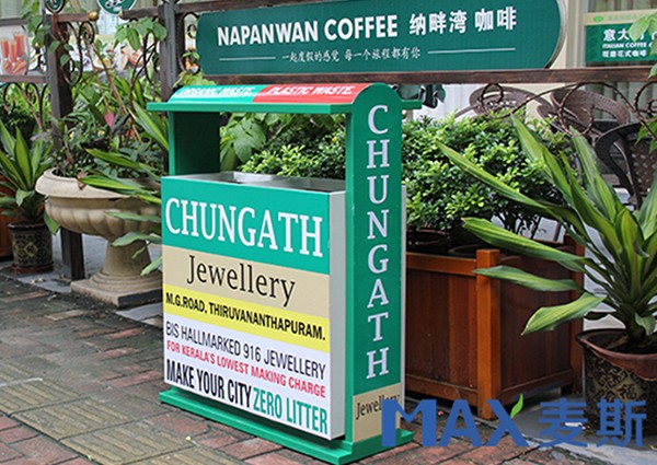 东南亚客户定制街道垃圾桶顺利出柜！