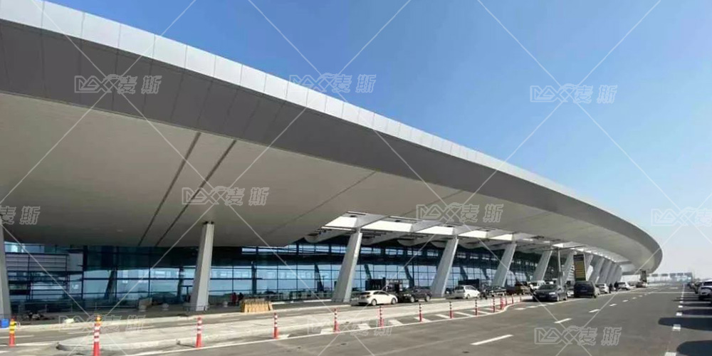 【MAX麦斯】户外垃圾桶维护宁波机场乘车环境 【MAX麦斯】户外垃圾桶维护宁波机场乘车环境